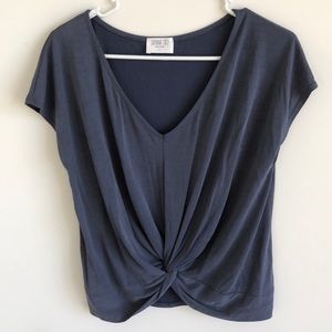 Sienna Sky S navy knotted tee